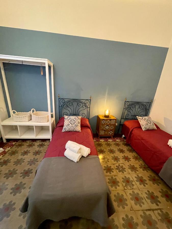 4 Balconi House-Appartamento Salentino Nel Centro Di เลชเช ภายนอก รูปภาพ